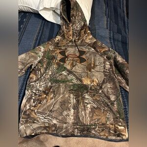 UA Camo sweatshirt